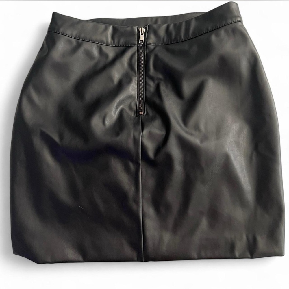 MARBLE Black Asymmetrical Mini Skirt - Picture 2 of 4